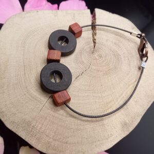 Bijoux bois artisanal naturel design bois noble précieux boucle d’oreilles pendantes clou d’oreille collier pendentif bracelet
